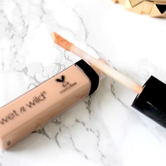 Wet N Wild Photofocus Concealer Corrector Light Med Beige NWT - Picture 2 of 11